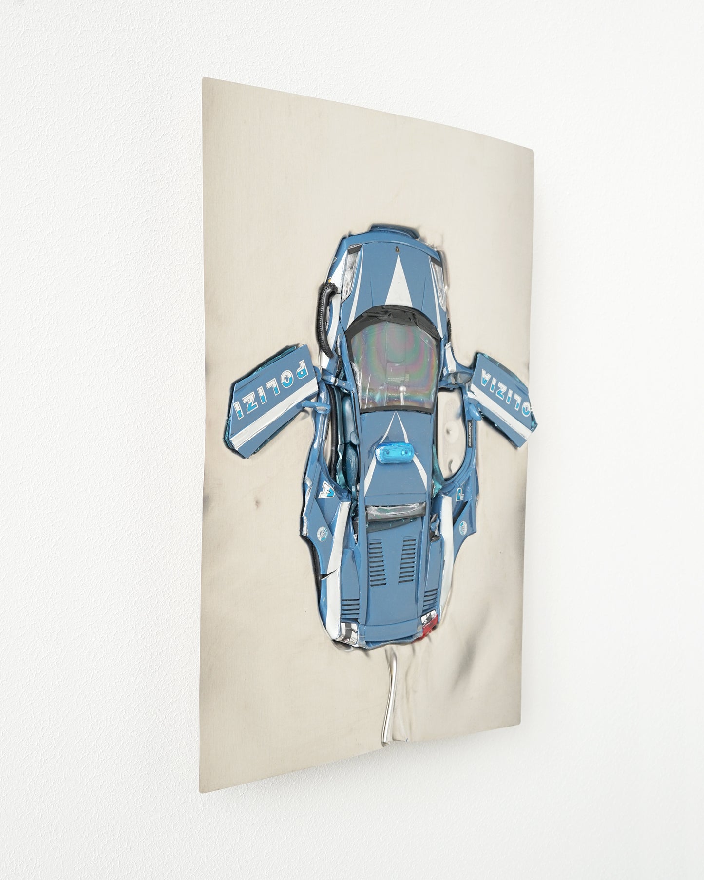 CAR CRASH 1:18 (38 × 28,5 cm)
