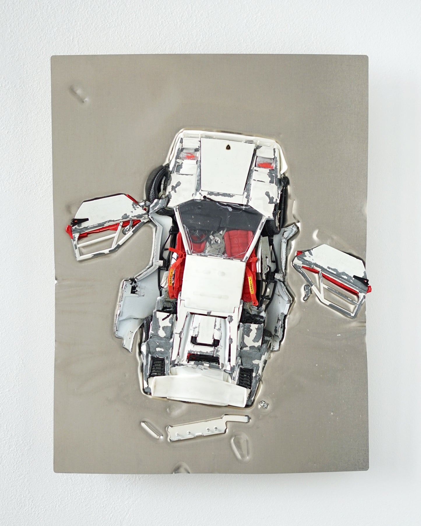 CAR CRASH 1:18 (38 × 28,5 cm)