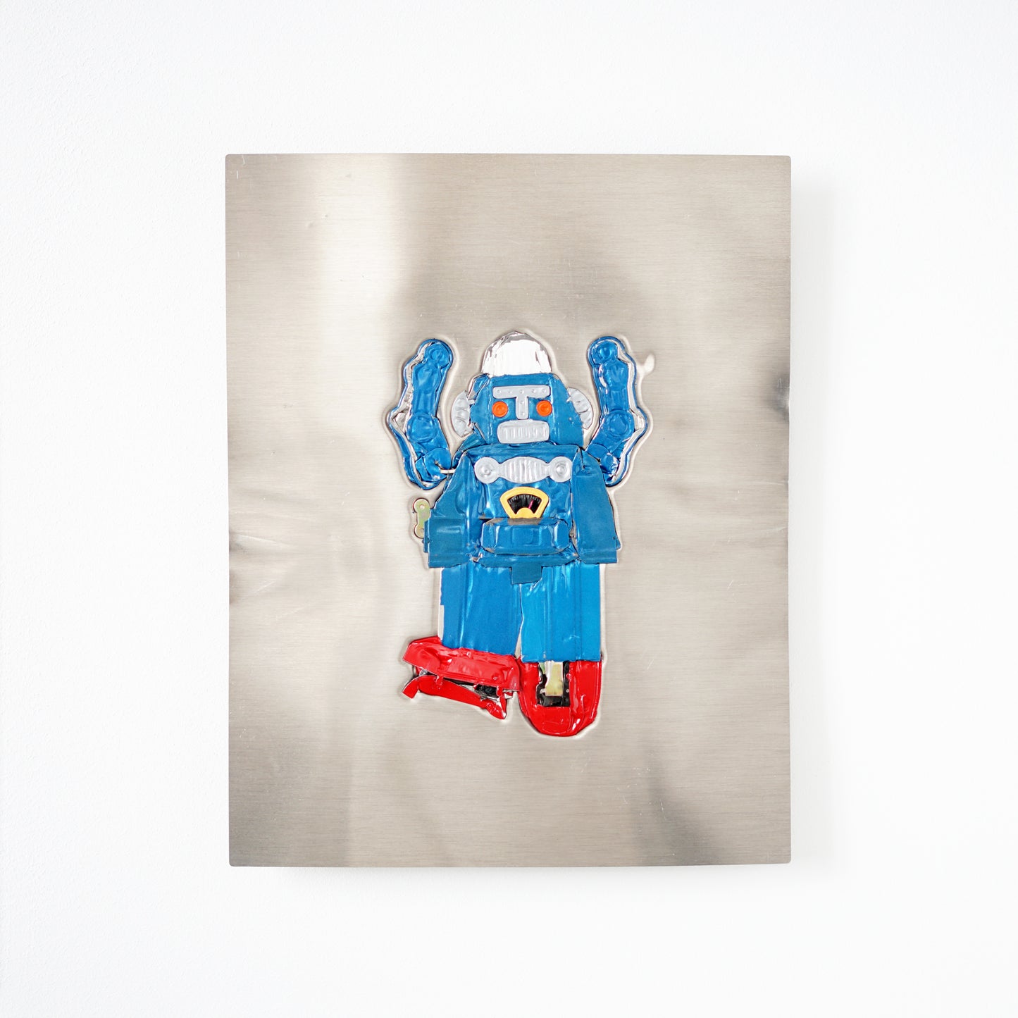 CRUSHED ROBOT (48 x 38 cm)