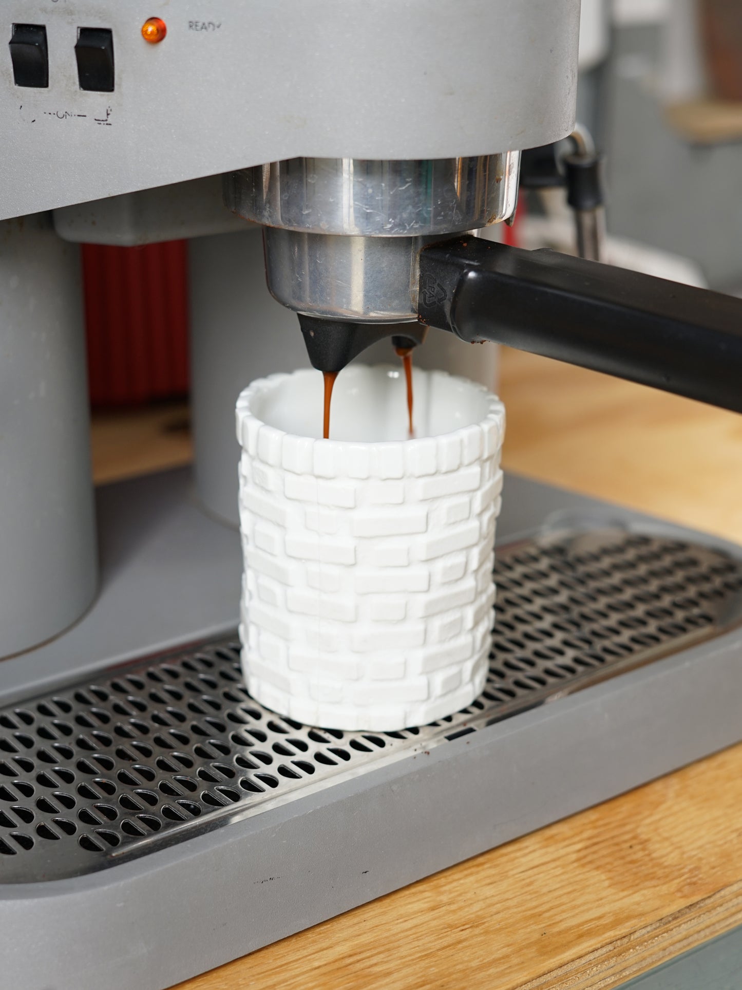 Brickwork cup Porcelain